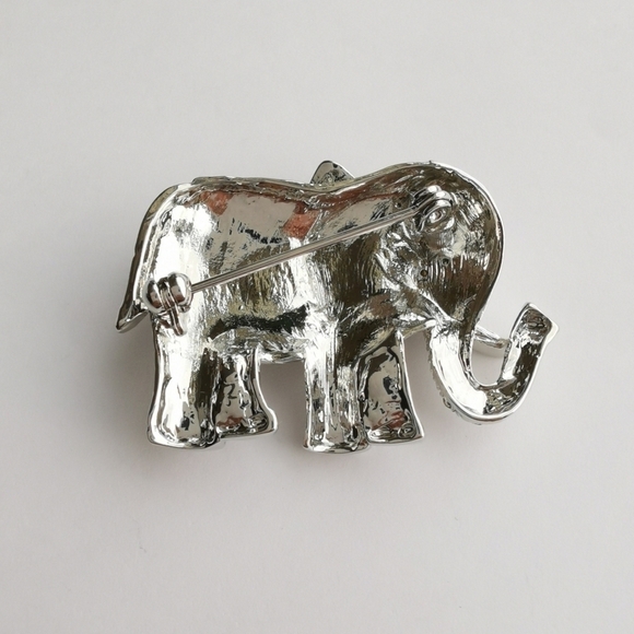 Clear Crystal Elephant Brooch Pin New - Picture 4 of 6